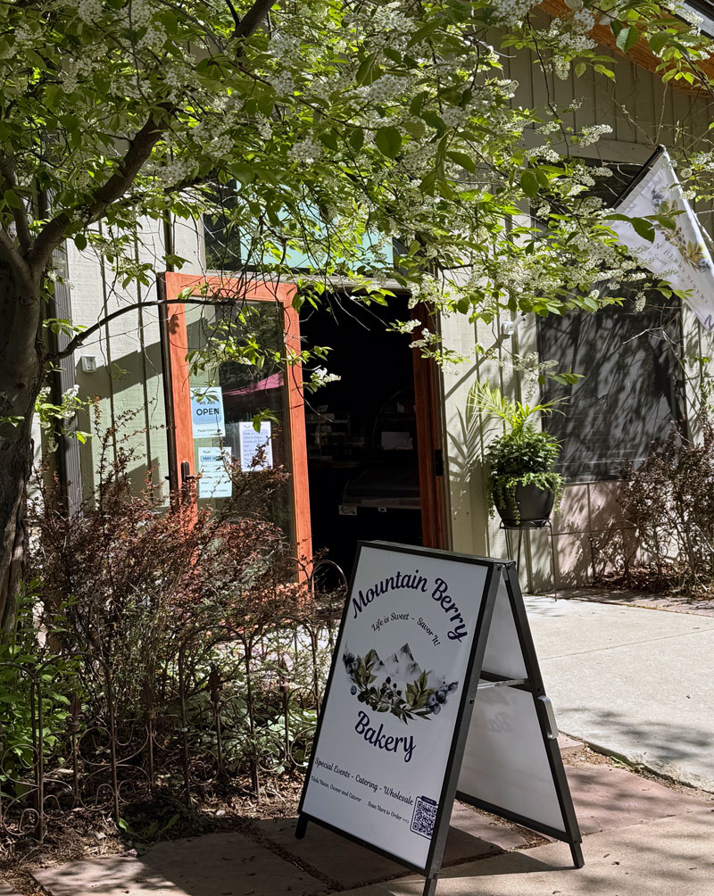 Mountain Berry Bakery storefront on the Estes Park Riverwalk